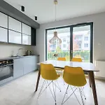 Апартаменти Rivus With Parking In By Renters *