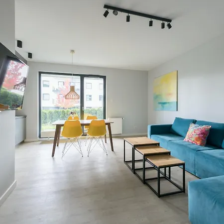 Rivus With Parking In By Renters Apartament *