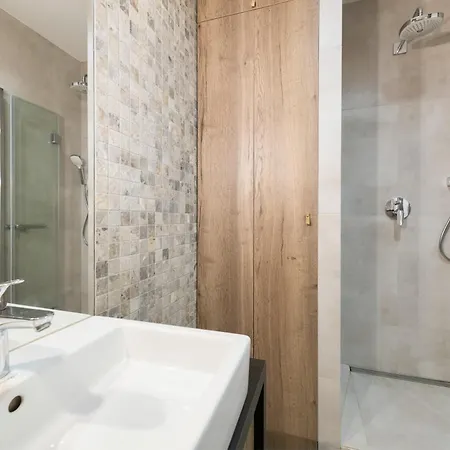 Apartament Rivus With Parking In By Renters