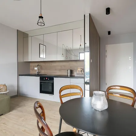 Rivus With Parking In By Renters Apartament *