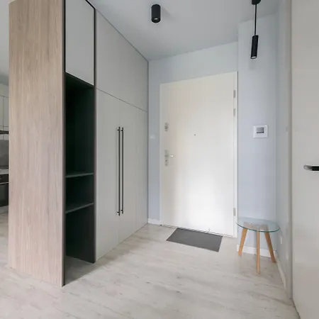 Rivus With Parking In By Renters * Gdynia