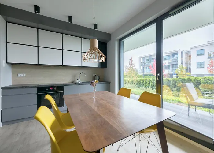 Rivus With Parking In By Renters *