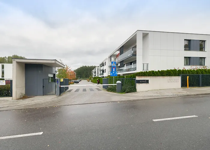 Rivus With Parking In By Renters Gdyně